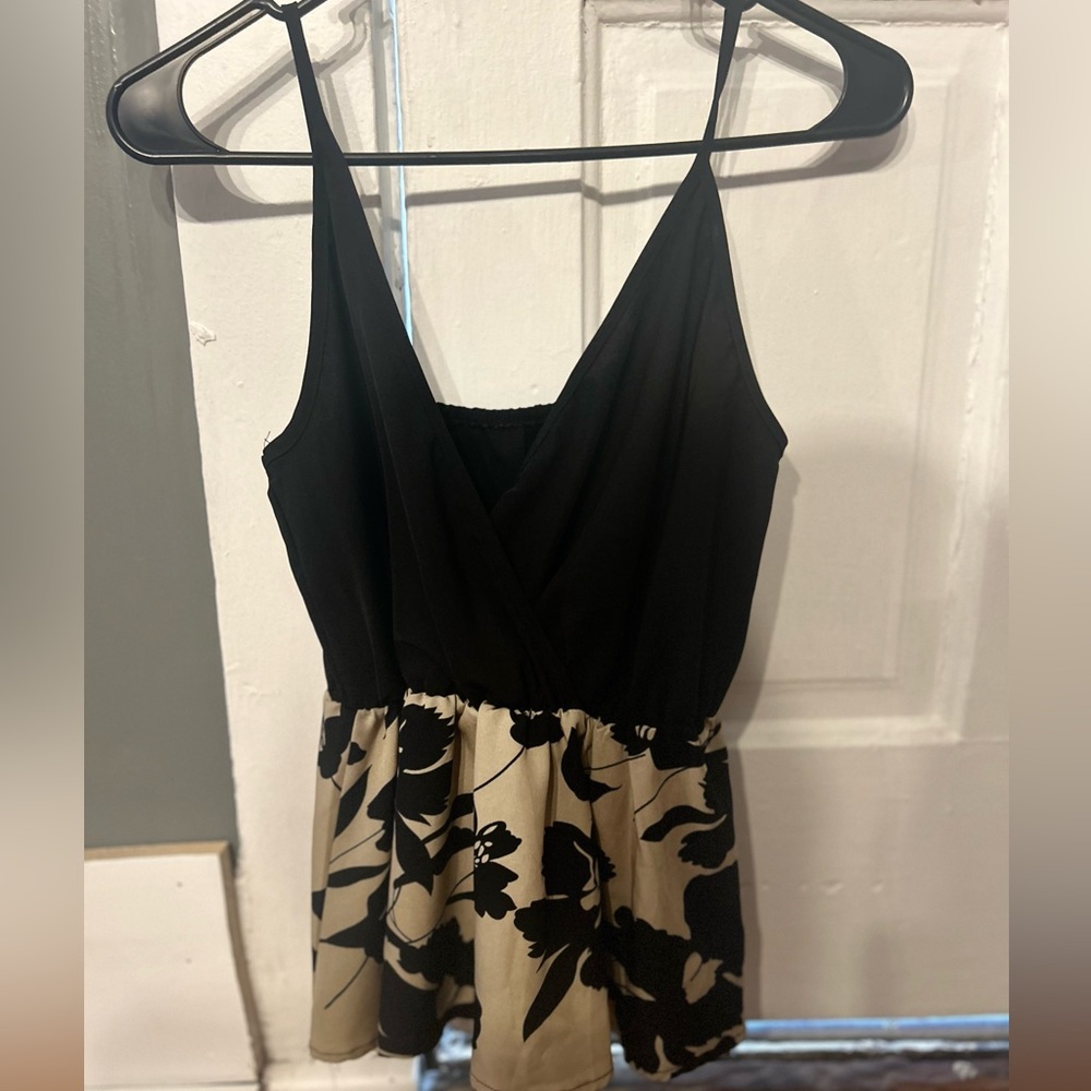 Tank top / dress up top with adjustable straps size small